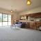 magnificent house with huge pool - Templestowe