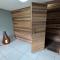 Beira-Mar, 1 suite e 2 dormitórios, varanda e lazer de clube-2 vagas garagem-serviço de praia - غوارويا
