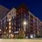 Downtown Apt FREE Parking - Pool - Gym - Fully Kitchen - 休斯顿
