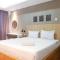 3BR Luxurious and Elegant Apartment at Grand Sungkono Lagoon By Travelio - 泗水