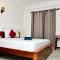 New Ocean Breeze Retreat - Хиккадува