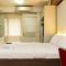 Comfort Studio Apartment at Metropark Condominium Jababeka By Travelio - بيكاسي