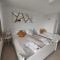 Pools, Sauna und Balkon mit Panoramablick