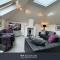 Ironbridge Townhouse with Roof Terrace and Parking