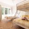 The Barra Retro 3 Bed Unit Walk To Foreshore