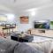 Marina Views Cozy 3br Villa In Tipperary Waters