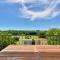 Gorgeous Golf Course Views From Top Floor