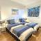 Chic central St Kilda 2 bed 8 mins walk to beach