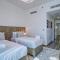 Luxury Royal Bay Beachfront Apartments by GLOBALSTAY