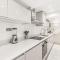 3-Bed Next To Harrods with Underfloor Heating - 伦敦