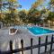 #51 Superior Condo Ideal Location Pool 3BDR/2 Park