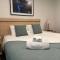Affordable & Cozy CBD getaway with Free wine!!