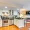 Romantic Ski Haven with Balcony Brian Head Studio - بريان هيد