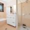 Oleander Cottage - Cosy Ambience, Pets Allowed