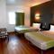 Super 8 by Wyndham Kenedy