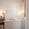 Traditional Seaview Maisonette