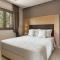 Kymothoe Elite Suites