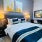 Private rooms in 3 bedroom apartment SKYNEST Homes marina pinnacle