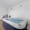 Villa Pinus - Private Pool, Jacuzzi, Game Room - Poreč