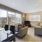 Tallets Apartment with Balcony & Parking - 图克斯伯里