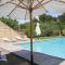 Villa avec piscine 3 terrasses dans un ecrin de verdure - 戈尔德