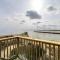Marshfield Home with 4 Decks and Private Beach Access! - Marshfield