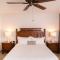 Lazy Parrot Inn - Rincón