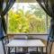 4 Mi to Beach Keaau Retreat with Relaxing Porch! - 凯阿奥