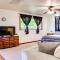 4 Mi to Beach Keaau Retreat with Relaxing Porch! - 凯阿奥