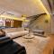 Stylish 3-Level Penthouse with Private Rooftop - Мехико