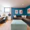Stylish 3-Level Penthouse with Private Rooftop - Мехико