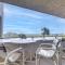 Scenic Balcony and Beach Access Hudson Condo - هدسون