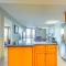 Scenic Balcony and Beach Access Hudson Condo - هدسون