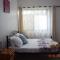Dar es Salaam-Sleeps8-Parking-Garden-Pet Friendly