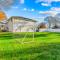 Spacious Modern Home with Separate In Law Suite, Walk to the Beach and Restaurants - يارموث