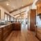 Slice of Heaven by AvantStay Breathtaking Views