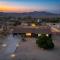 Good Vibes Only by AvantStay Modern Chic Grill Fire Pit Hammocks - Joshua Tree