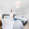 Stylish 2 Bed Home with Garden - Falkirk