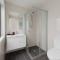 Modern New 3BR Townhouse with Free Parking