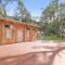 Waterfront Getaway, Pet Friendly & 1 Night Stays!