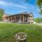 Riverside Ranch by AvantStay Mins to Downtown