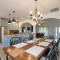 Riverside Ranch by AvantStay Mins to Downtown