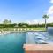 Starlight Estate by AvantStay 20 People Architectual Mansion w Pool Tennis Court Game Room