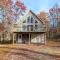 Woodland Chalet by AvantStay Deck Lake Access