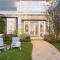 Crystal Cove by AvantStay Gorgeous Charming Newport Home
