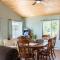 The Lake Life by AvantStay Lakefront View Hot Tub