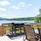 The Lake Life by AvantStay Lakefront View Hot Tub