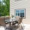 The Lake Life by AvantStay Lakefront View Hot Tub