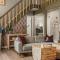 Inn the Poconos by AvantStay Private Lake Access Enclosed Hot Tub
