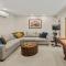 Waterside Haven by AvantStay Lakefront Hot Tub Game Room Fire Pit